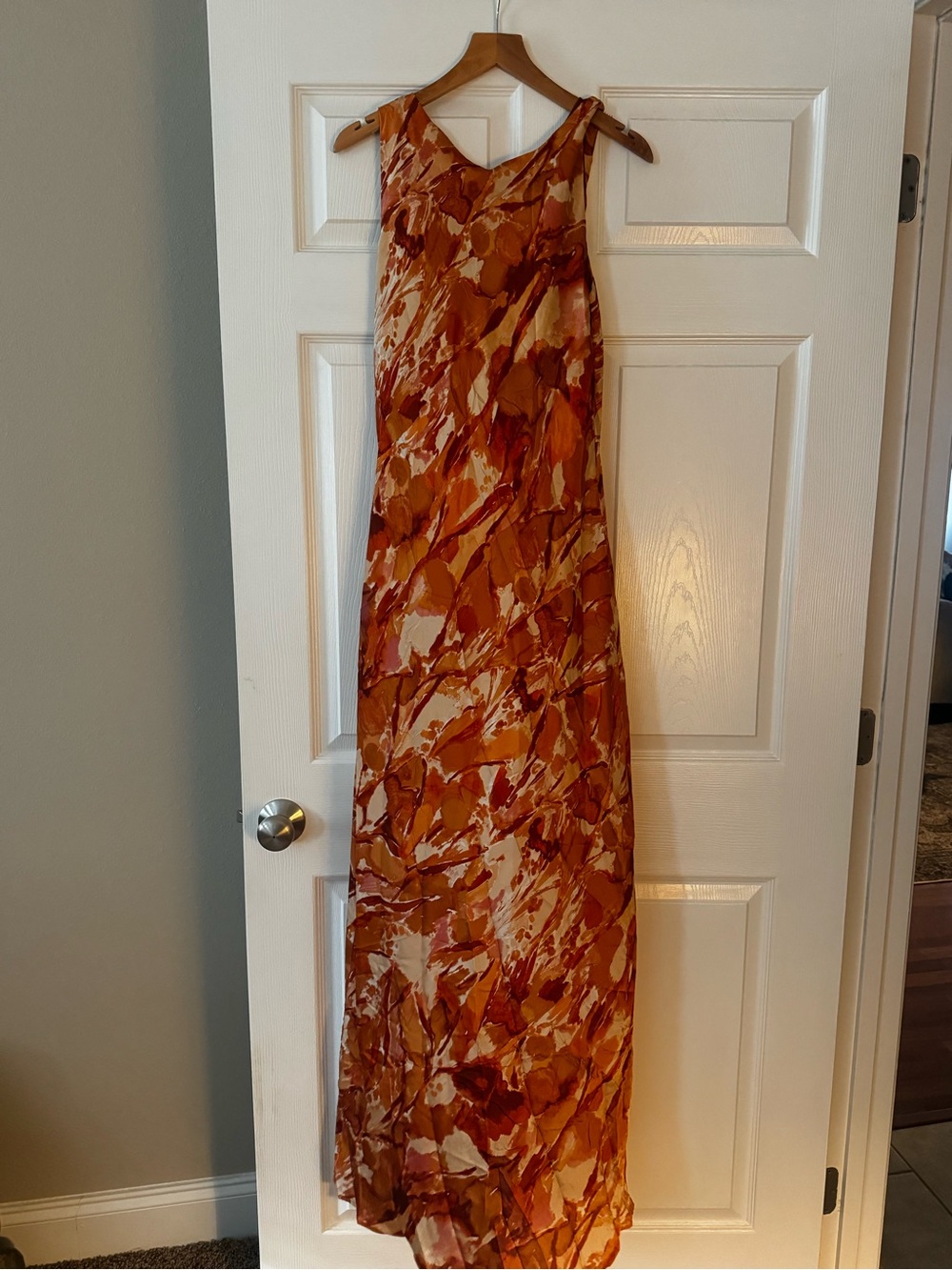 Promesa Sleeveless Orange and Cream Abstract Maxi Dress